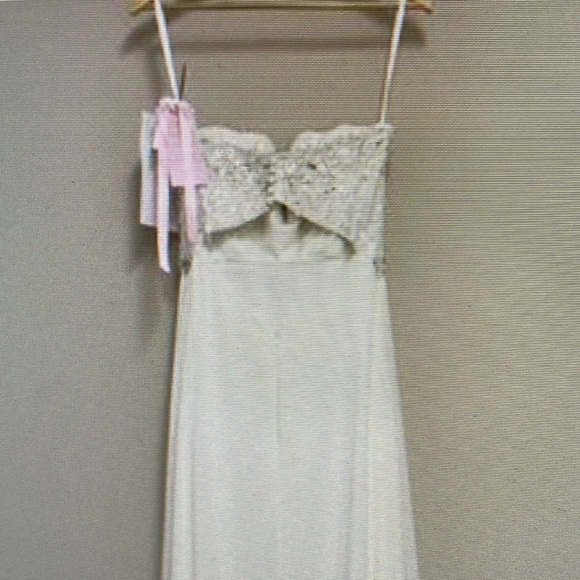 Unused Wedding Dress in Size 10 Morilee by Madeline Gardner - Picture 5 of 7